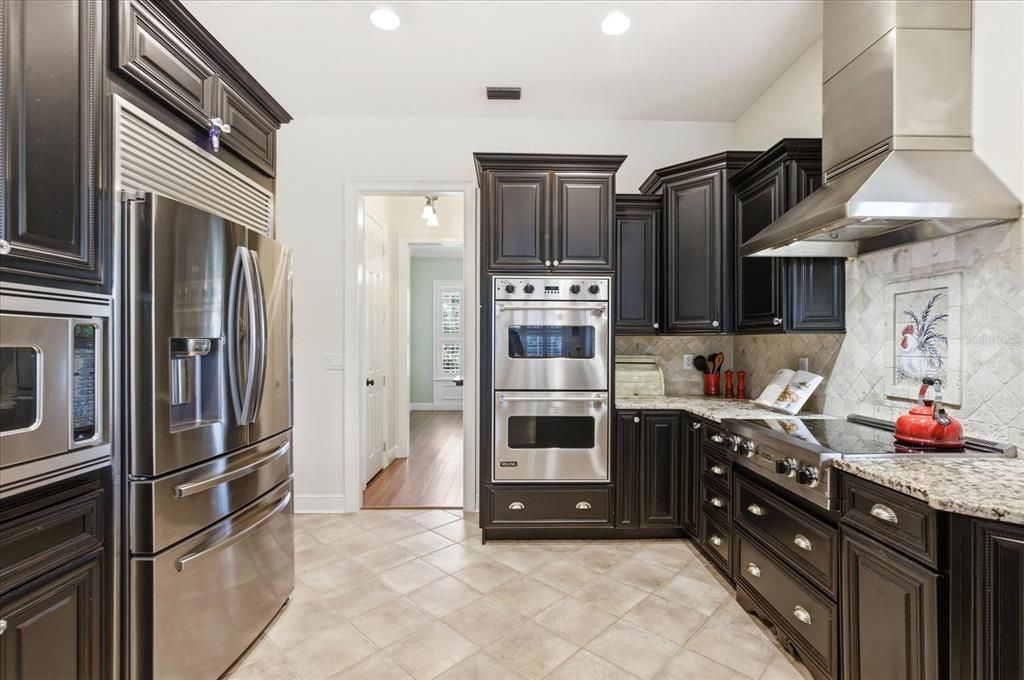 Active With Contract: $1,475,000 (6 beds, 4 baths, 4027 Square Feet)