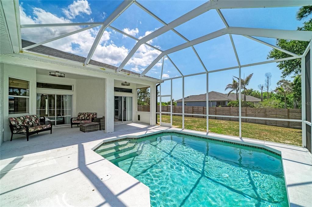 En Venta: $649,000 (4 camas, 3 baños, 2308 Pies cuadrados)