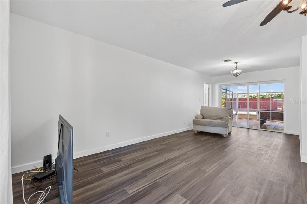 For Sale: $495,000 (4 beds, 2 baths, 1807 Square Feet)