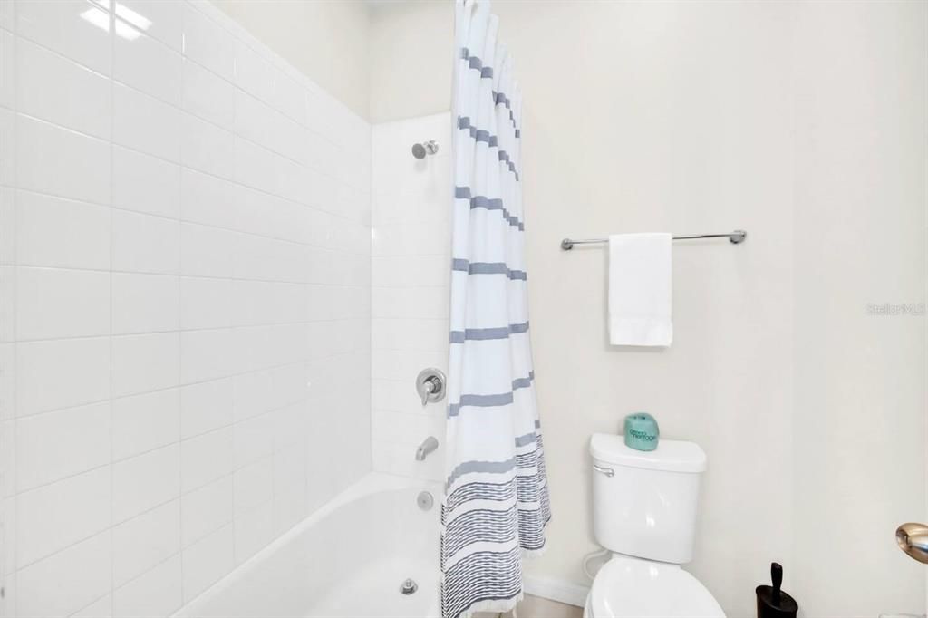 В аренду: $4,200 (7 спален, 6 ванн, 3401 Квадратных фут)