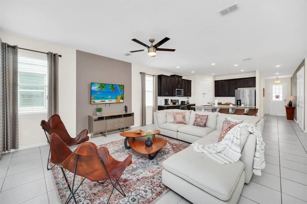 В аренду: $4,200 (7 спален, 6 ванн, 3401 Квадратных фут)