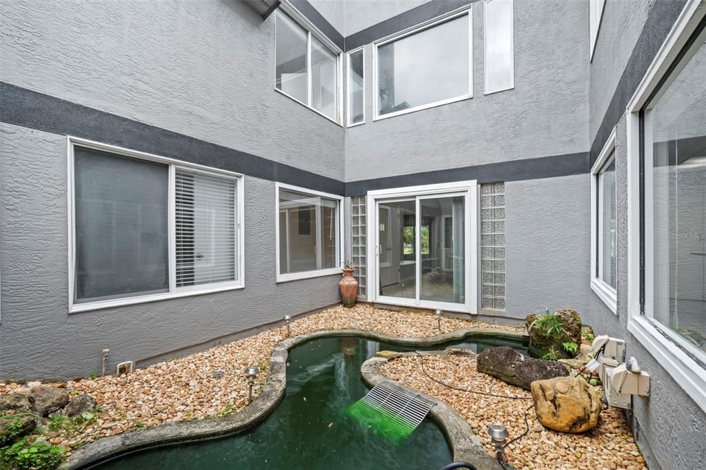 En Venta: $777,000 (4 camas, 3 baños, 4043 Pies cuadrados)