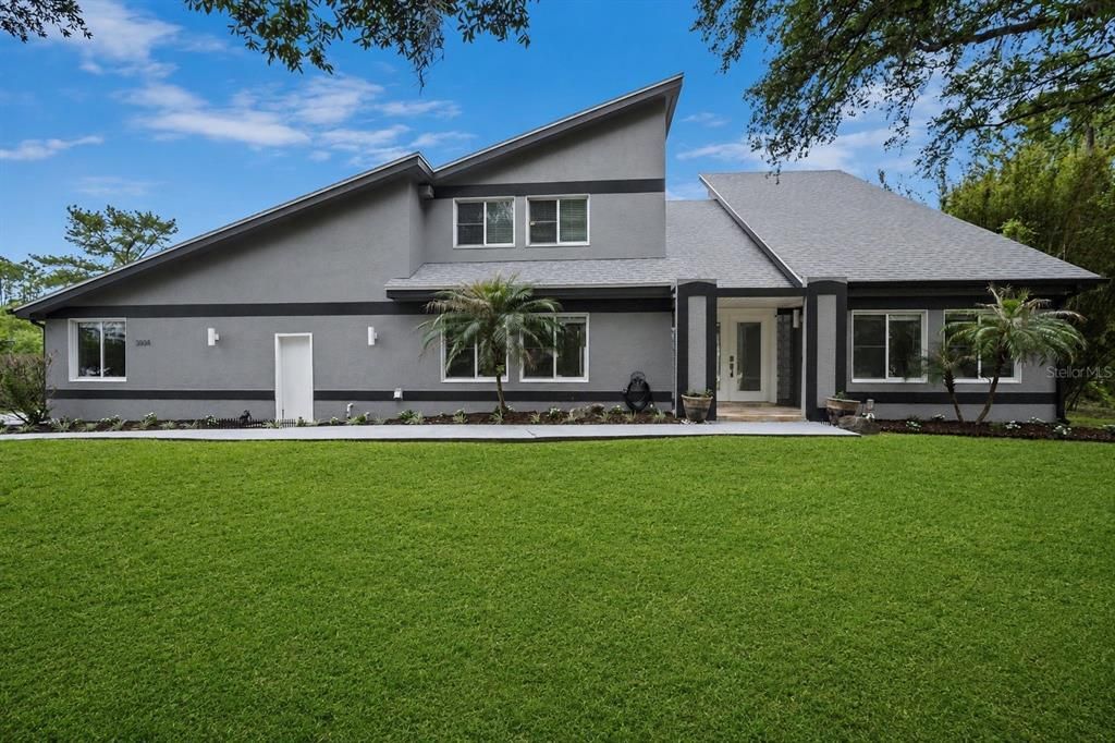 En Venta: $777,000 (4 camas, 3 baños, 4043 Pies cuadrados)