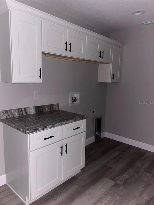 Activo con contrato: $274,900 (3 camas, 2 baños, 1662 Pies cuadrados)