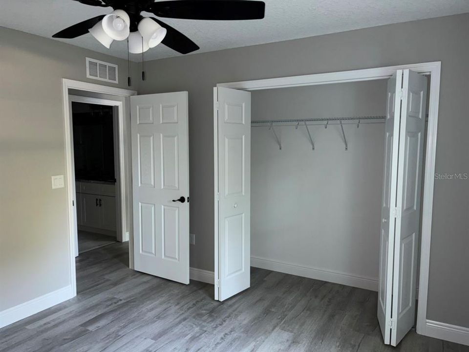 Activo con contrato: $274,900 (3 camas, 2 baños, 1662 Pies cuadrados)