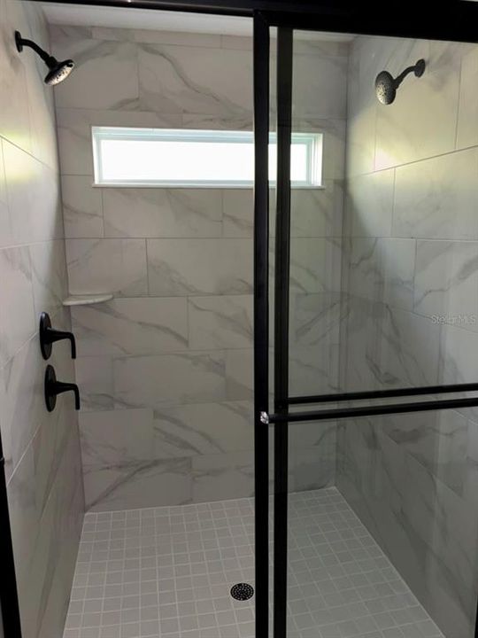 Activo con contrato: $274,900 (3 camas, 2 baños, 1662 Pies cuadrados)