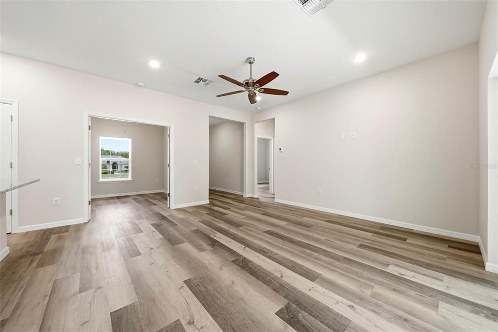 For Sale: $369,900 (4 beds, 2 baths, 1645 Square Feet)