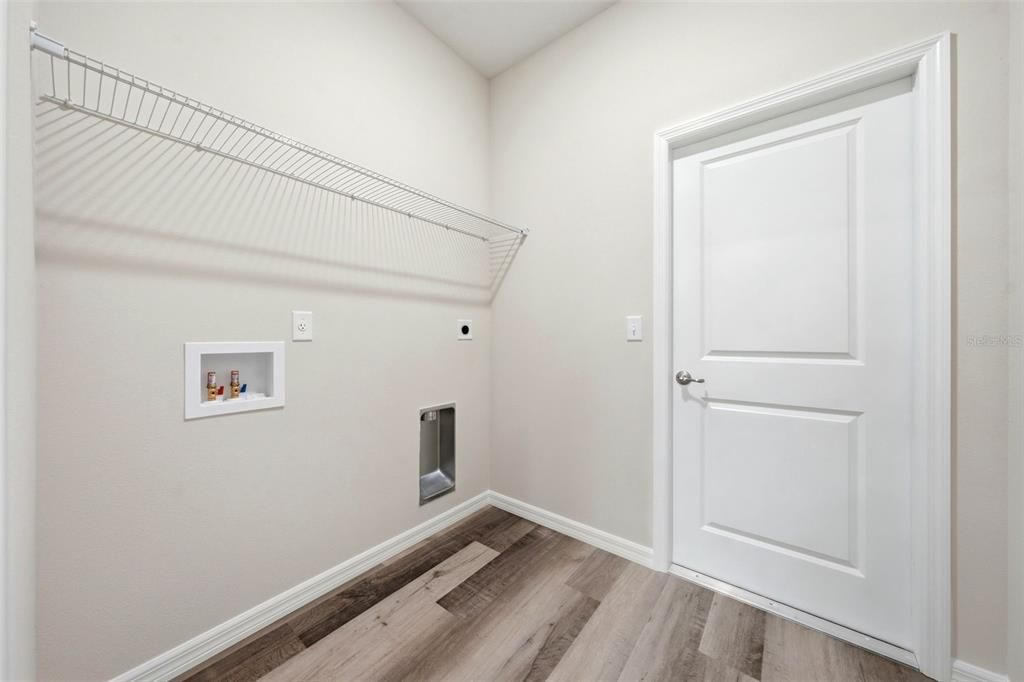 For Sale: $369,900 (4 beds, 2 baths, 1645 Square Feet)