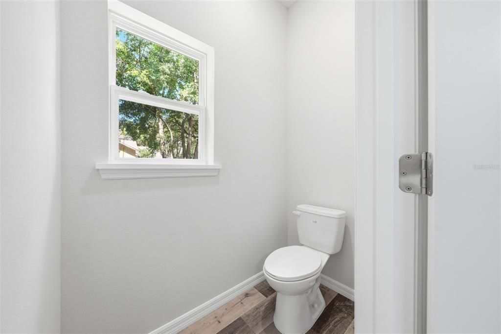 For Sale: $369,900 (4 beds, 2 baths, 1645 Square Feet)
