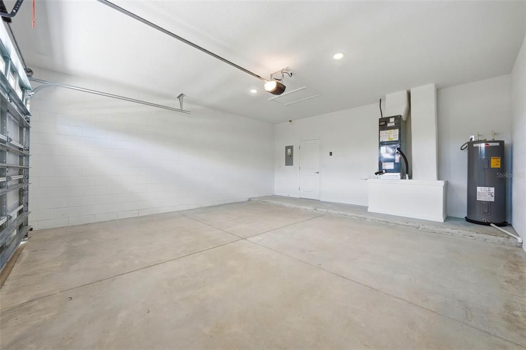For Sale: $369,900 (4 beds, 2 baths, 1645 Square Feet)