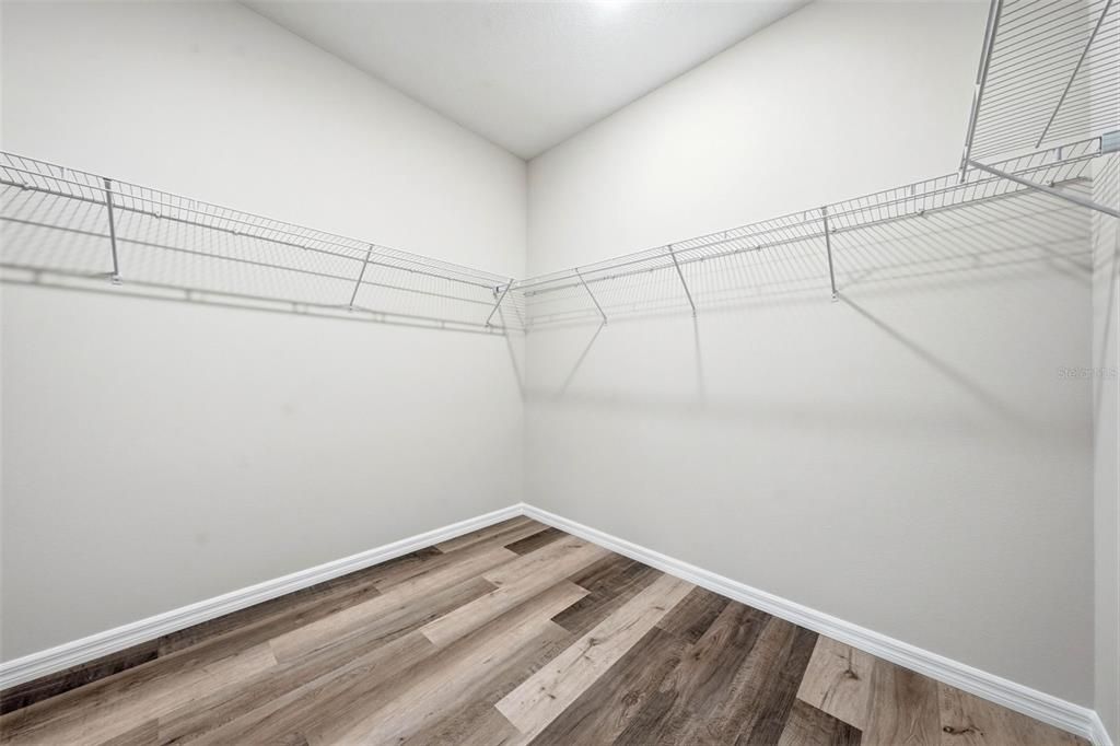 For Sale: $369,900 (4 beds, 2 baths, 1645 Square Feet)