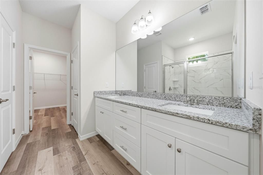 For Sale: $369,900 (4 beds, 2 baths, 1645 Square Feet)