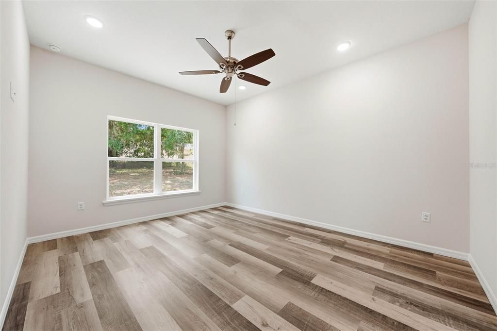 For Sale: $369,900 (4 beds, 2 baths, 1645 Square Feet)