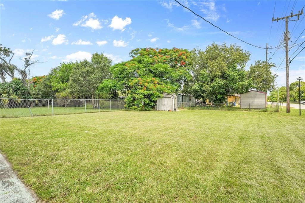 For Sale: $194,500 (3 beds, 1 baths, 1090 Square Feet)