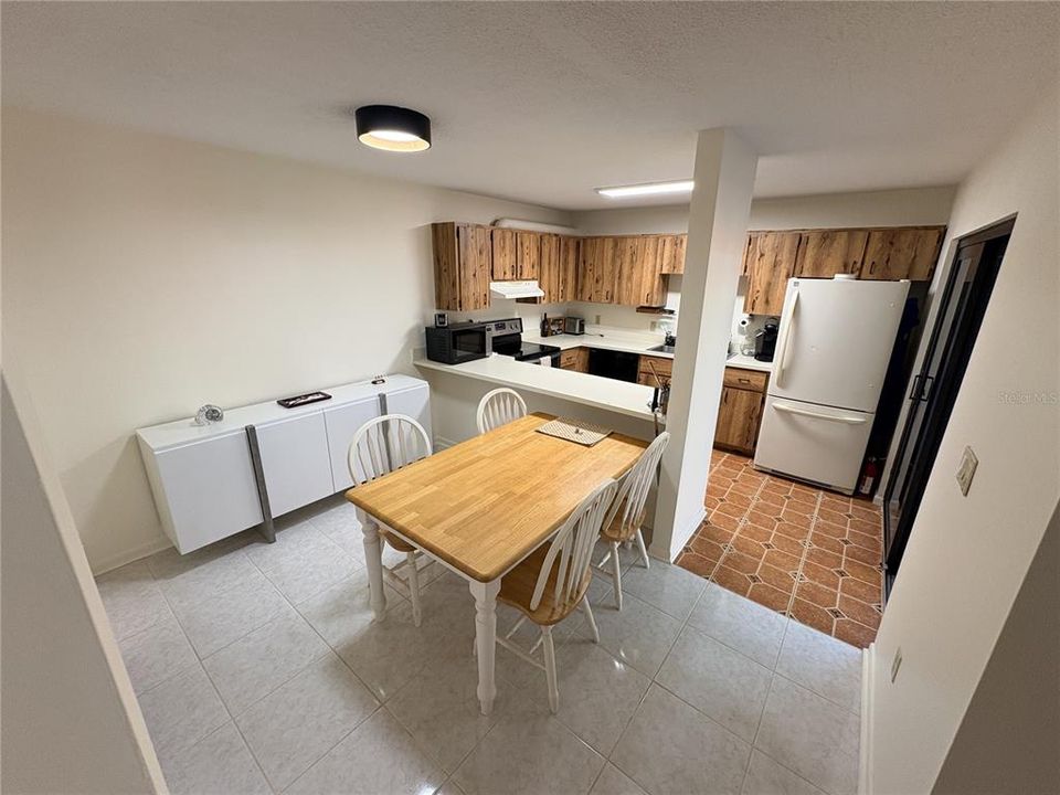 For Rent: $3,200 (2 beds, 2 baths, 1328 Square Feet)