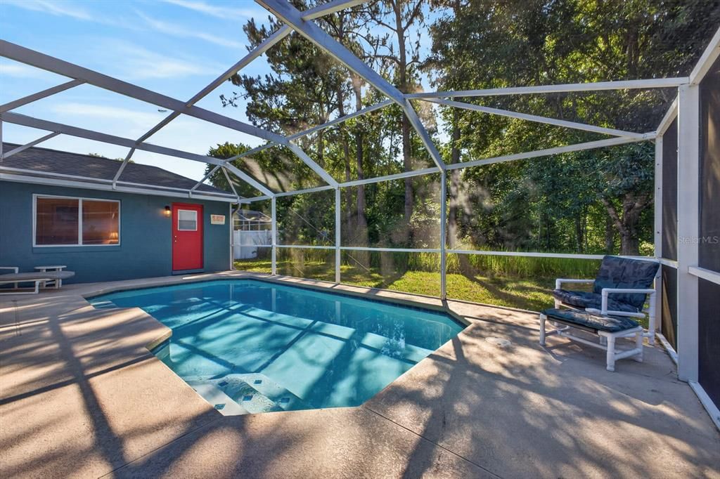 Под контрактом: $2,100 (4 спален, 3 ванн, 1357 Квадратных фут)