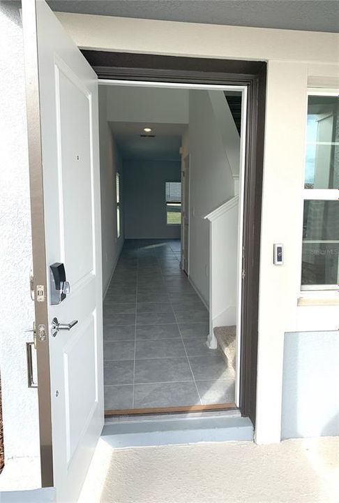 Activo con contrato: $2,700 (4 camas, 2 baños, 1879 Pies cuadrados)