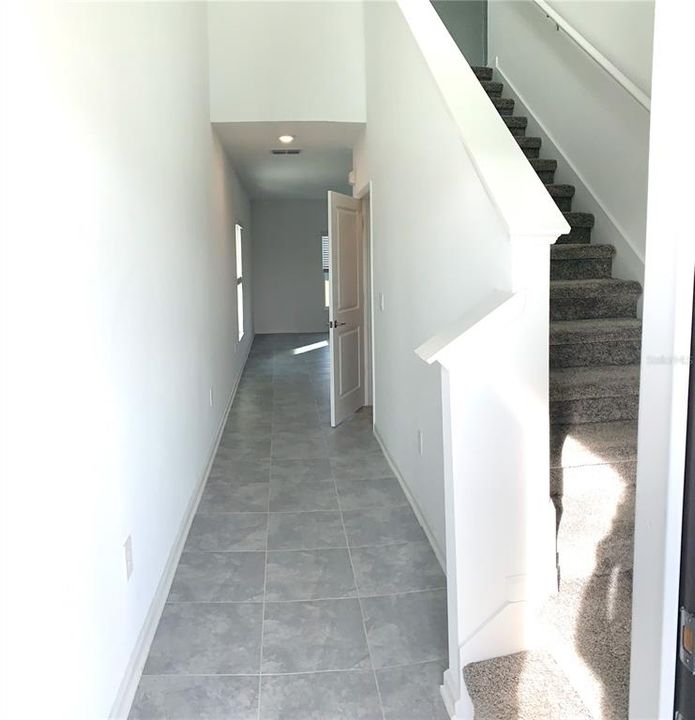 Activo con contrato: $2,700 (4 camas, 2 baños, 1879 Pies cuadrados)