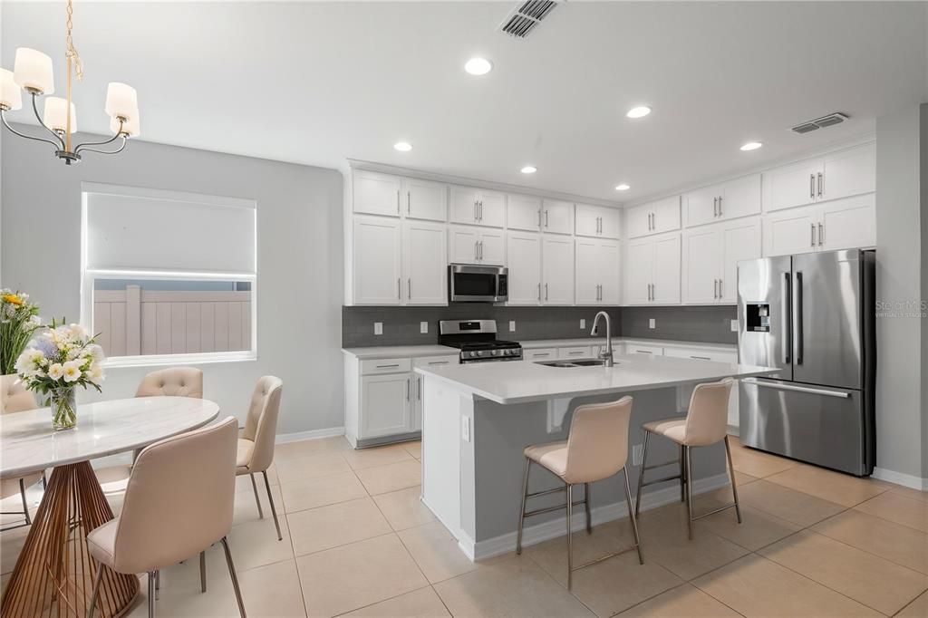 For Sale: $724,900 (4 beds, 4 baths, 2852 Square Feet)
