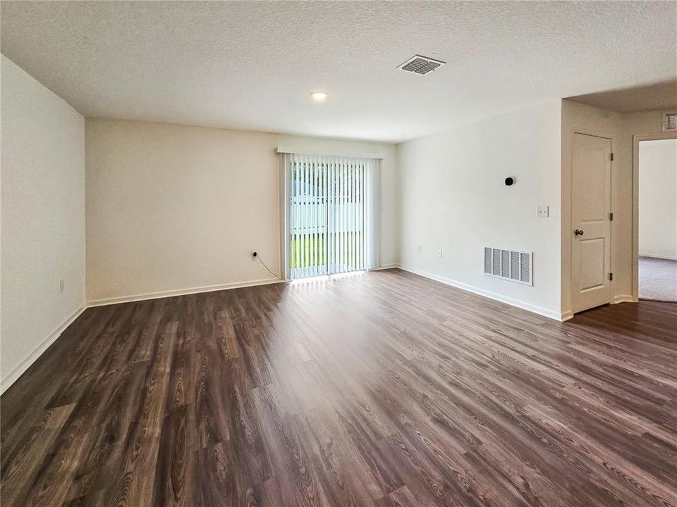 For Rent: $1,735 (3 beds, 2 baths, 1263 Square Feet)