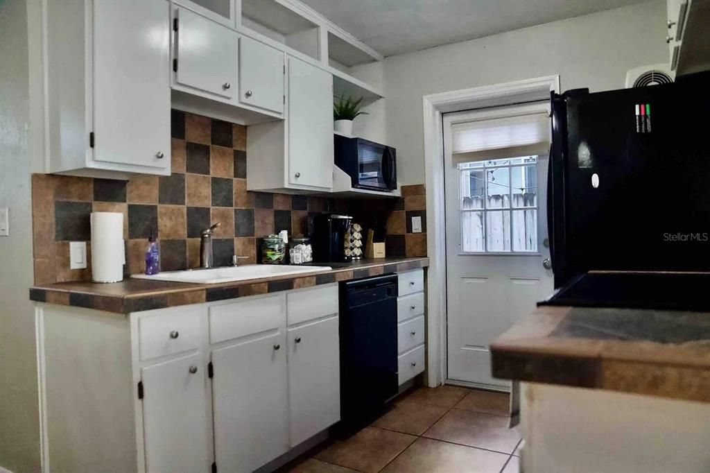 For Sale: $599,900 (4 beds, 0 baths, 1560 Square Feet)