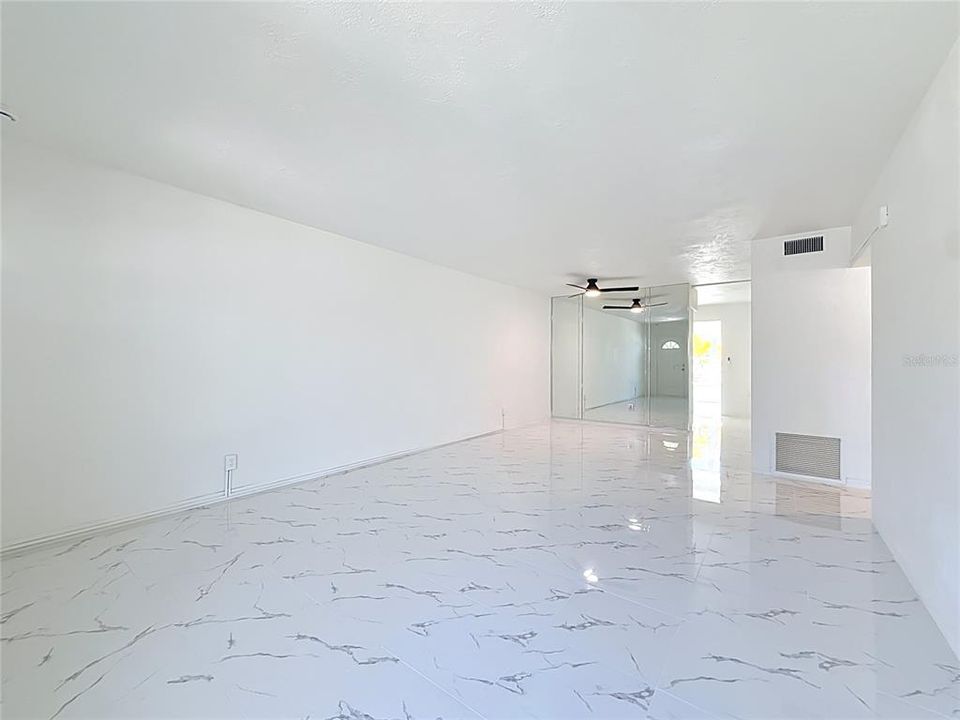 En Venta: $140,000 (2 camas, 1 baños, 970 Pies cuadrados)