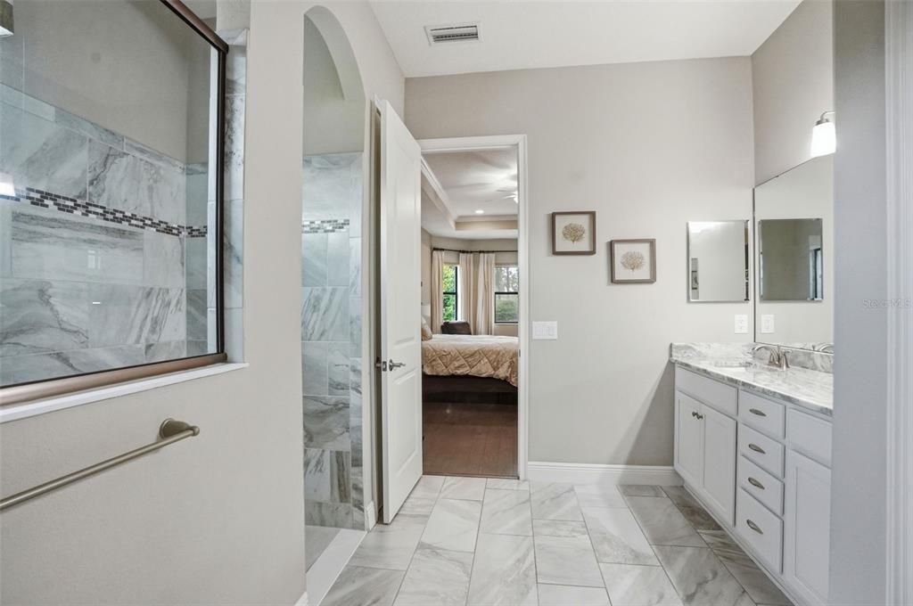 Activo con contrato: $749,900 (5 camas, 5 baños, 3802 Pies cuadrados)
