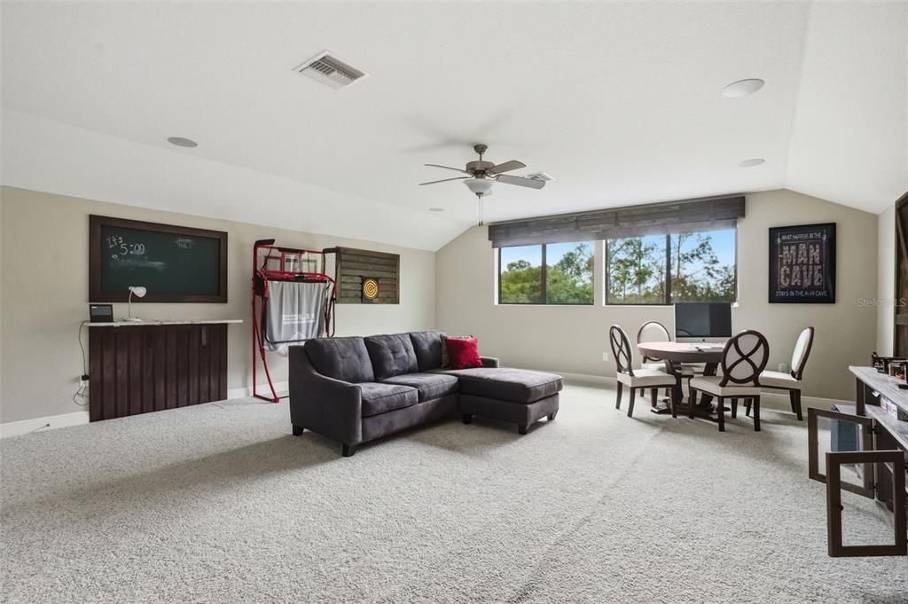 Activo con contrato: $749,900 (5 camas, 5 baños, 3802 Pies cuadrados)