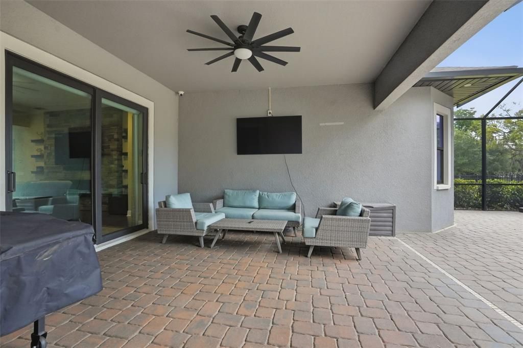 Activo con contrato: $749,900 (5 camas, 5 baños, 3802 Pies cuadrados)