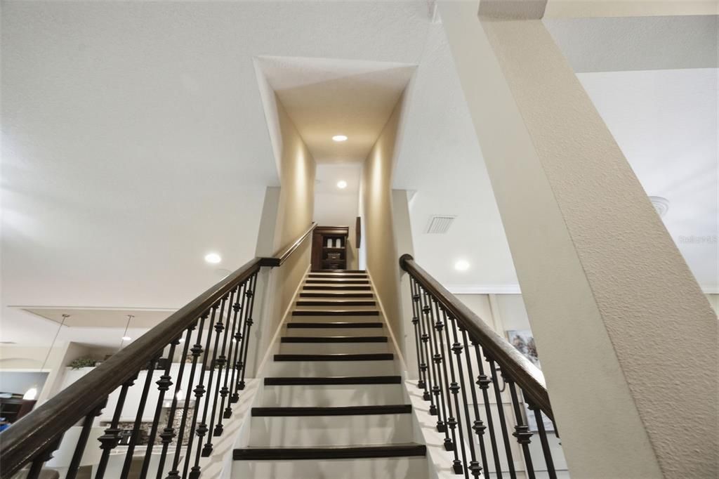 Activo con contrato: $749,900 (5 camas, 5 baños, 3802 Pies cuadrados)