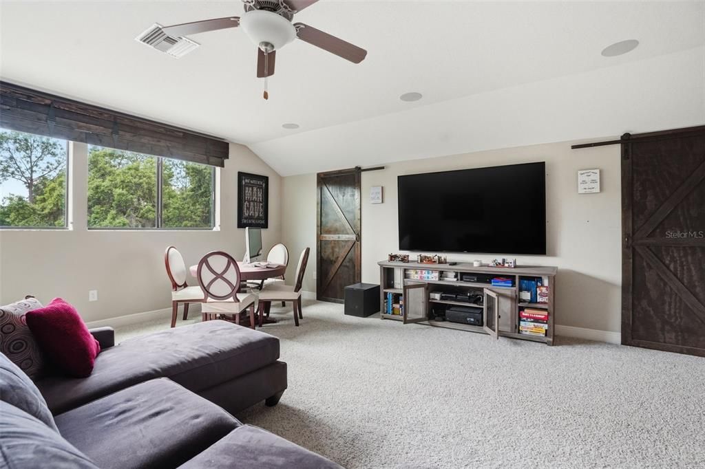 Activo con contrato: $749,900 (5 camas, 5 baños, 3802 Pies cuadrados)