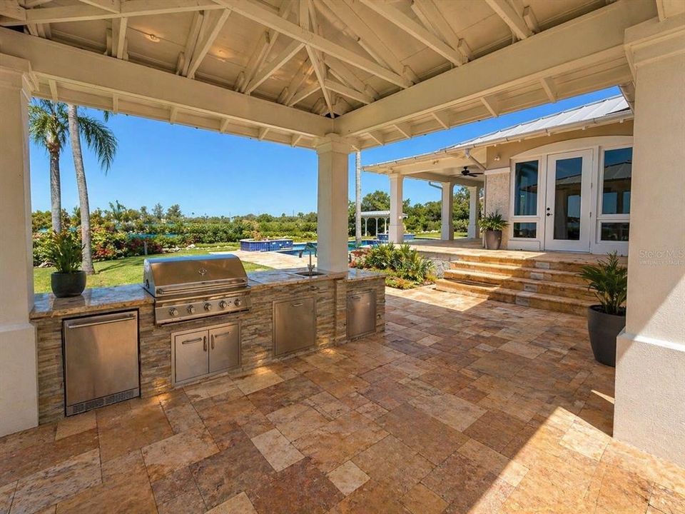 For Sale: $2,450,000 (5 beds, 4 baths, 4794 Square Feet)