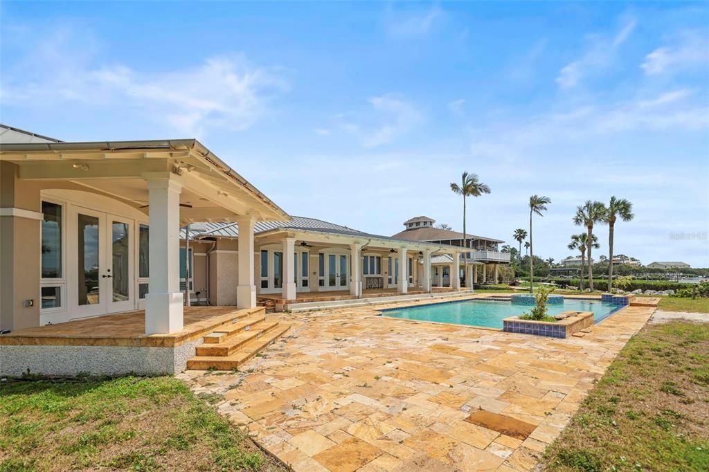 For Sale: $2,450,000 (5 beds, 4 baths, 4794 Square Feet)