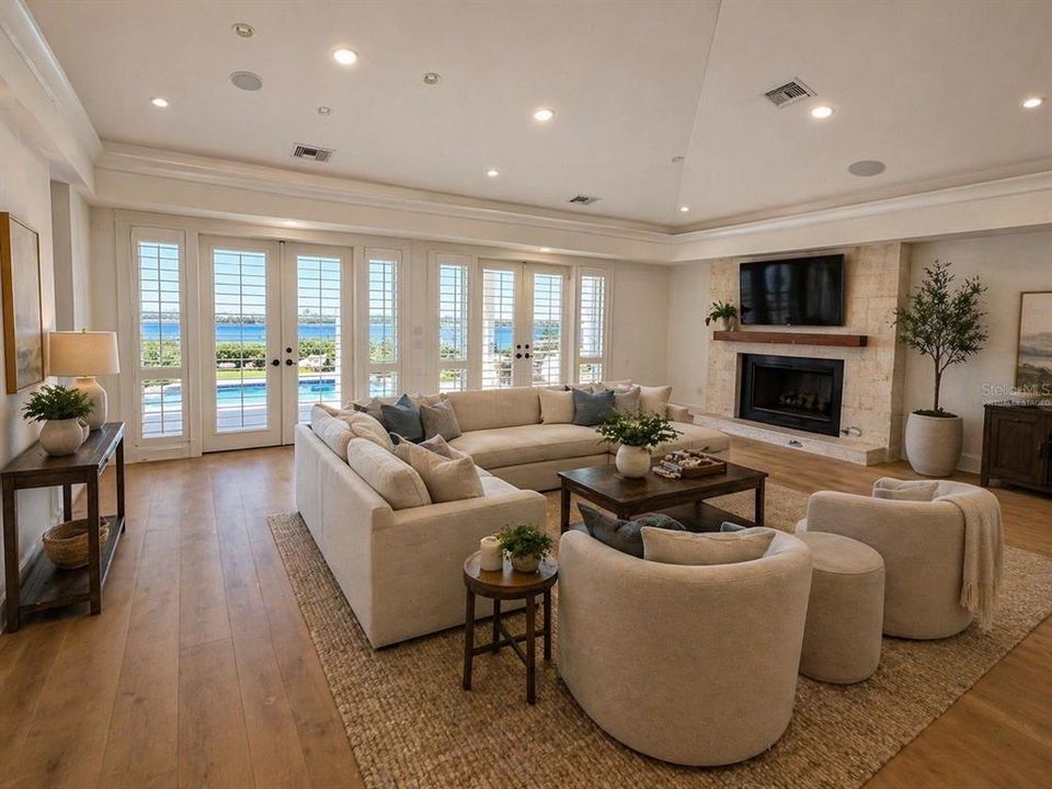 For Sale: $2,450,000 (5 beds, 4 baths, 4794 Square Feet)