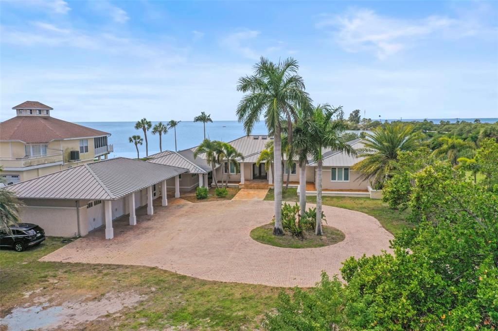 For Sale: $2,450,000 (5 beds, 4 baths, 4794 Square Feet)