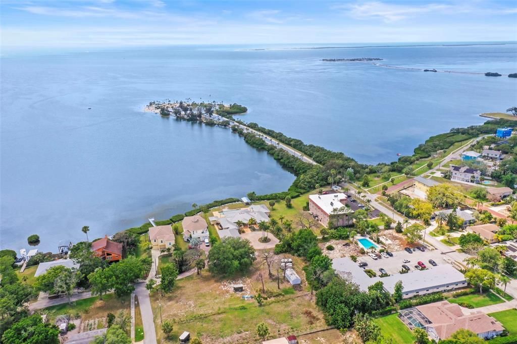 For Sale: $2,450,000 (5 beds, 4 baths, 4794 Square Feet)