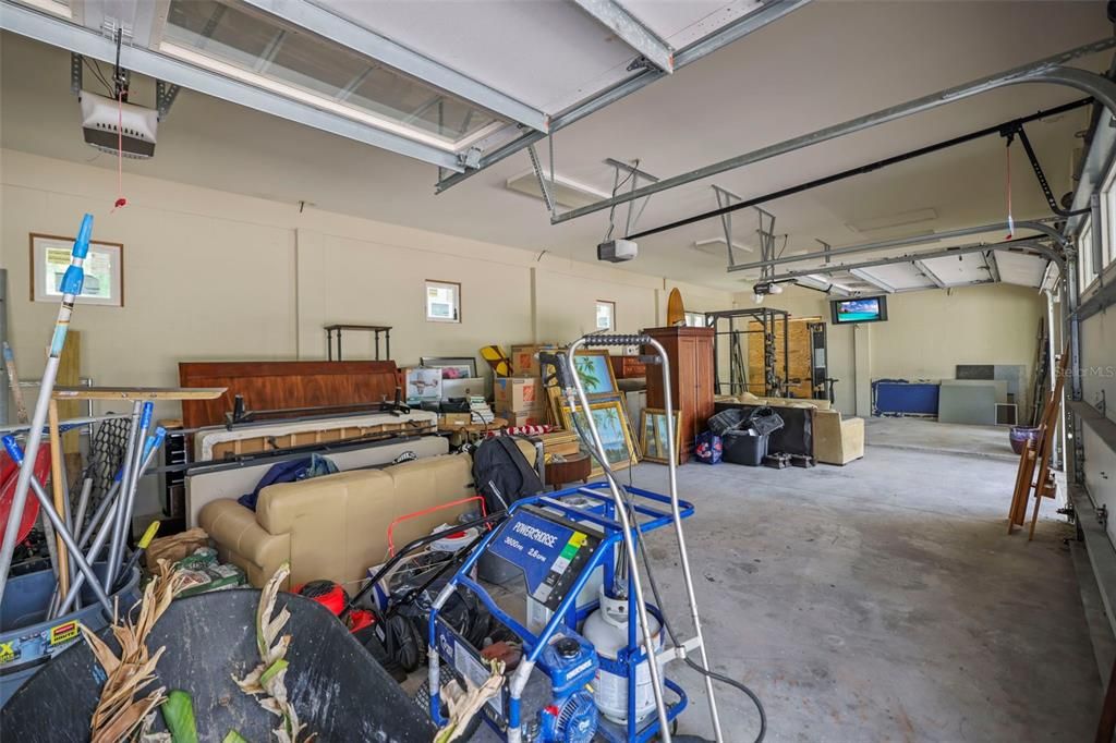 For Sale: $2,450,000 (5 beds, 4 baths, 4794 Square Feet)