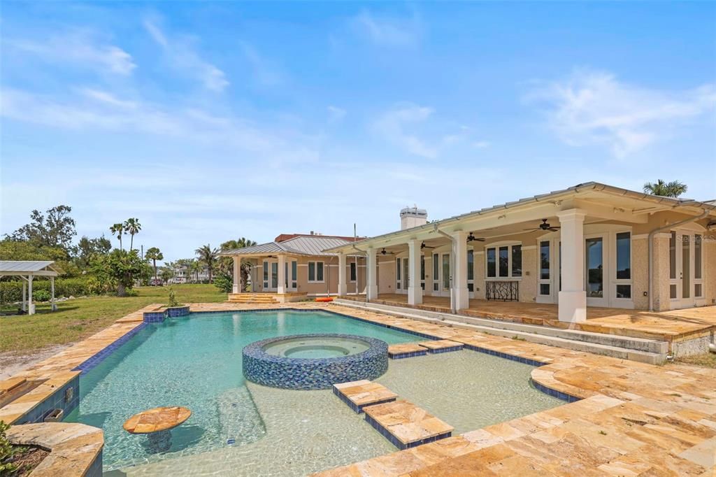 For Sale: $2,450,000 (5 beds, 4 baths, 4794 Square Feet)