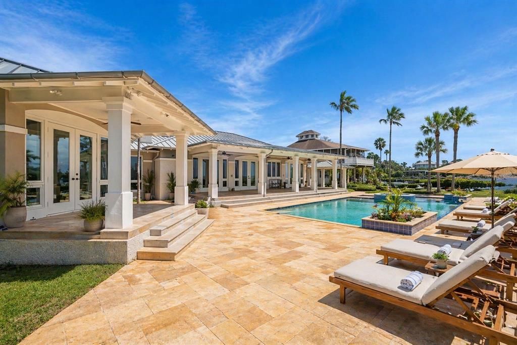 For Sale: $2,450,000 (5 beds, 4 baths, 4794 Square Feet)