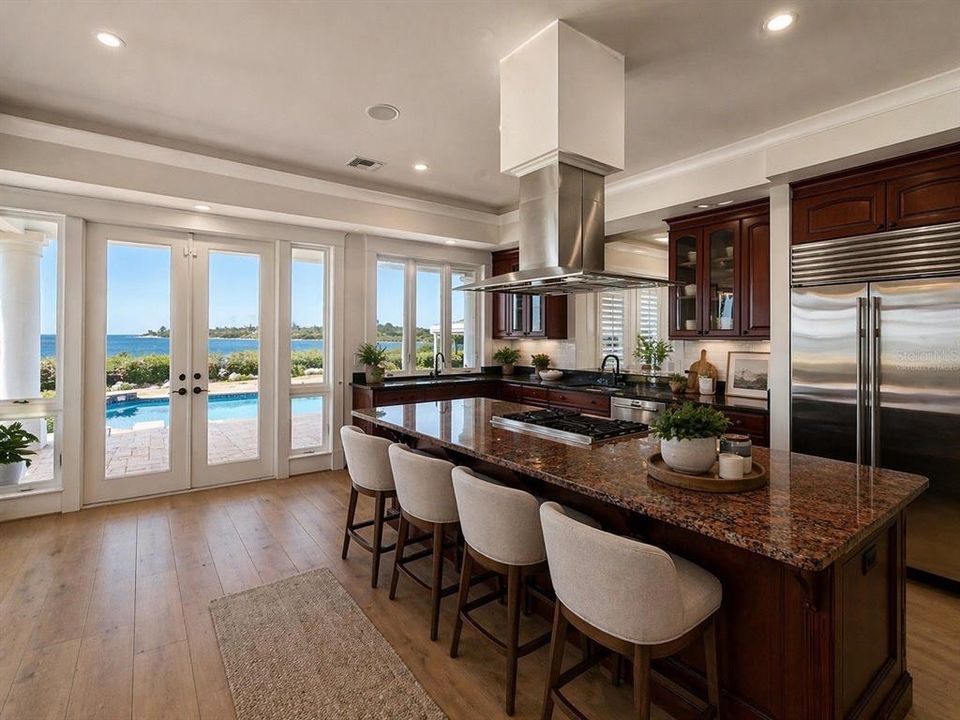 For Sale: $2,450,000 (5 beds, 4 baths, 4794 Square Feet)