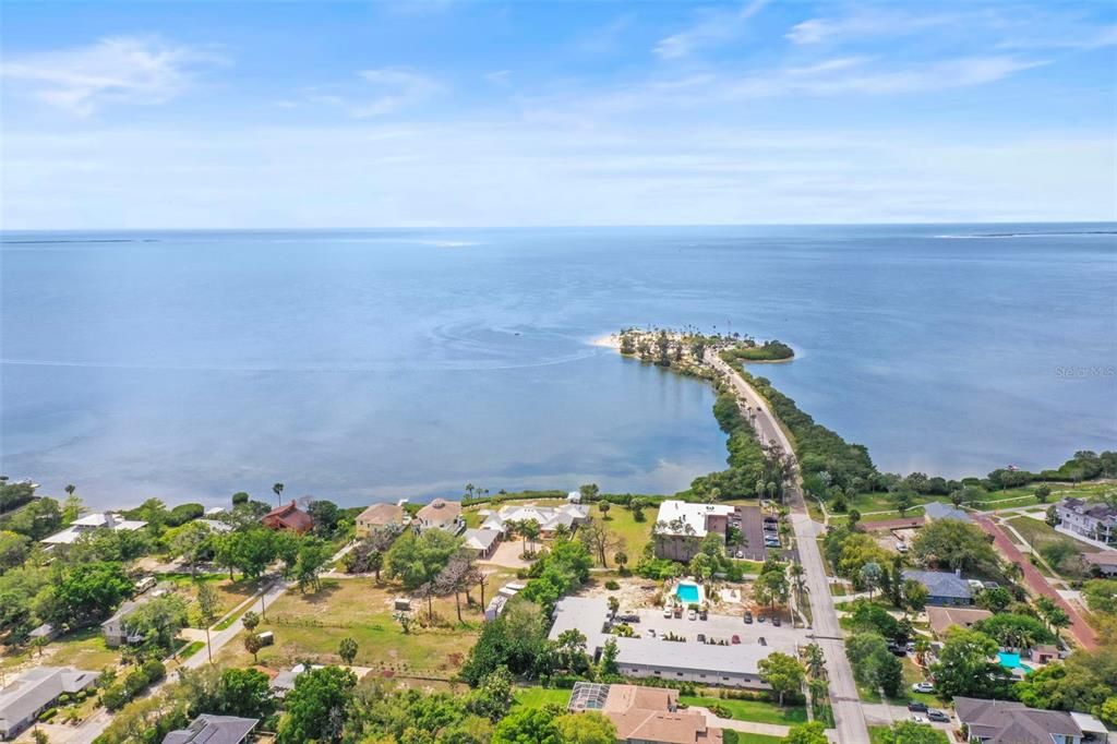 For Sale: $2,450,000 (5 beds, 4 baths, 4794 Square Feet)