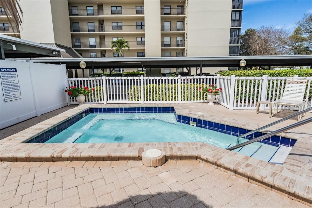 Active With Contract: $259,900 (2 beds, 2 baths, 1070 Square Feet)