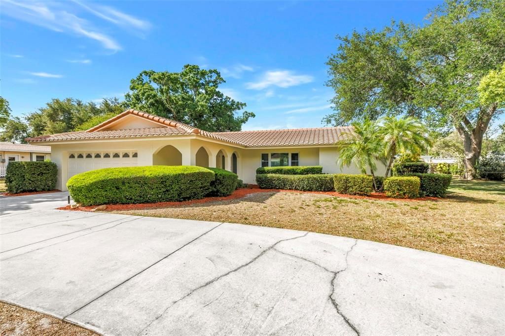 Activo con contrato: $849,000 (3 camas, 2 baños, 1990 Pies cuadrados)