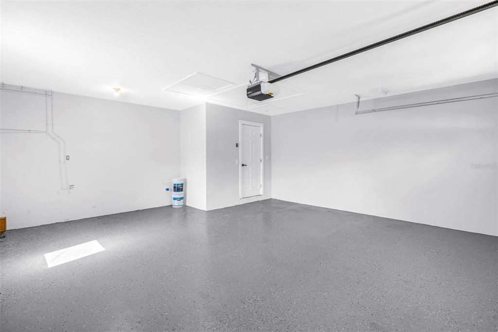 Activo con contrato: $849,000 (3 camas, 2 baños, 1990 Pies cuadrados)