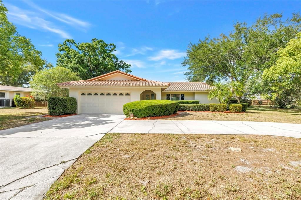Activo con contrato: $849,000 (3 camas, 2 baños, 1990 Pies cuadrados)