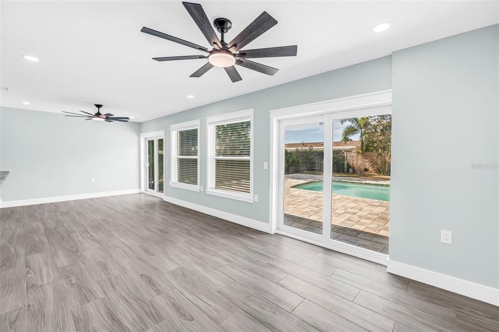 Activo con contrato: $849,000 (3 camas, 2 baños, 1990 Pies cuadrados)