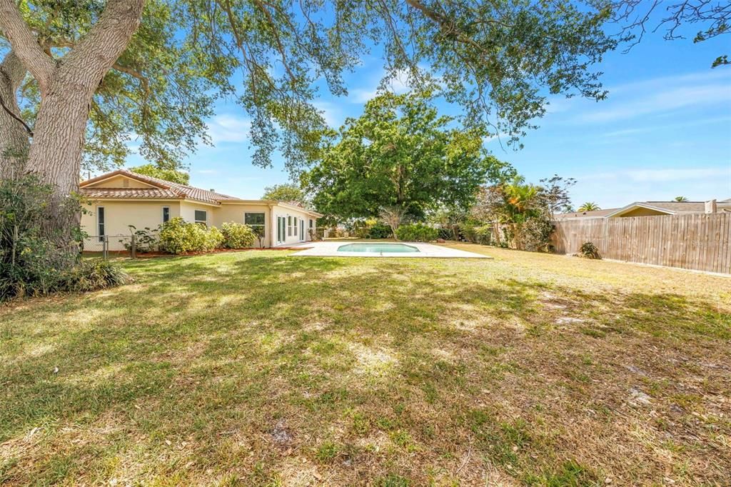 Activo con contrato: $849,000 (3 camas, 2 baños, 1990 Pies cuadrados)