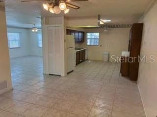 Под контрактом: $329,900 (3 спален, 2 ванн, 1719 Квадратных фут)