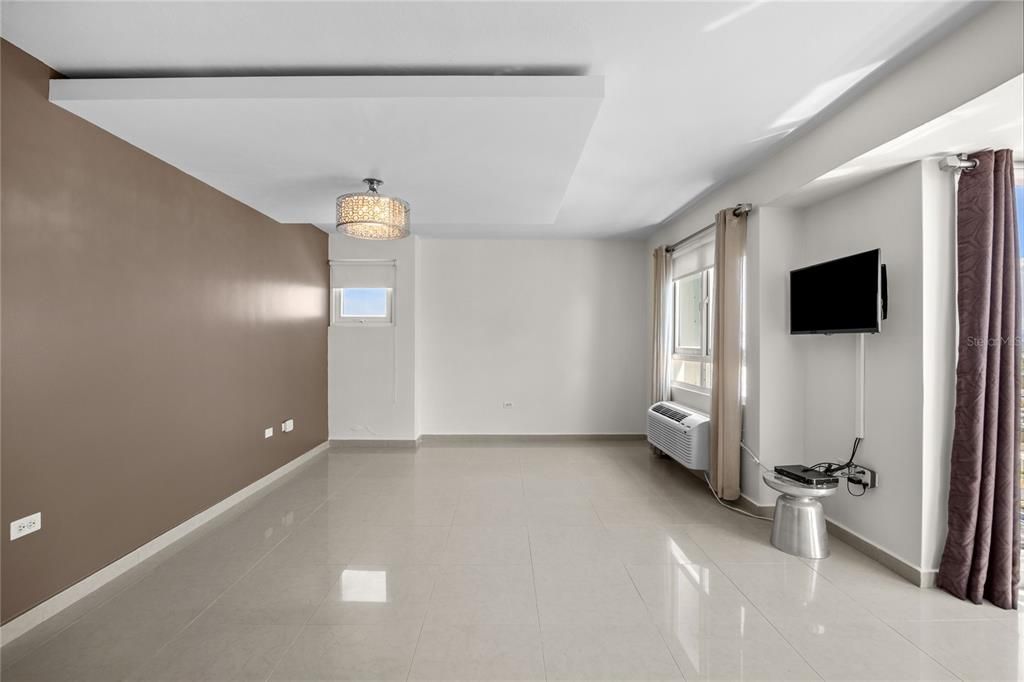 En Venta: $875,000 (2 camas, 2 baños, 1500 Pies cuadrados)
