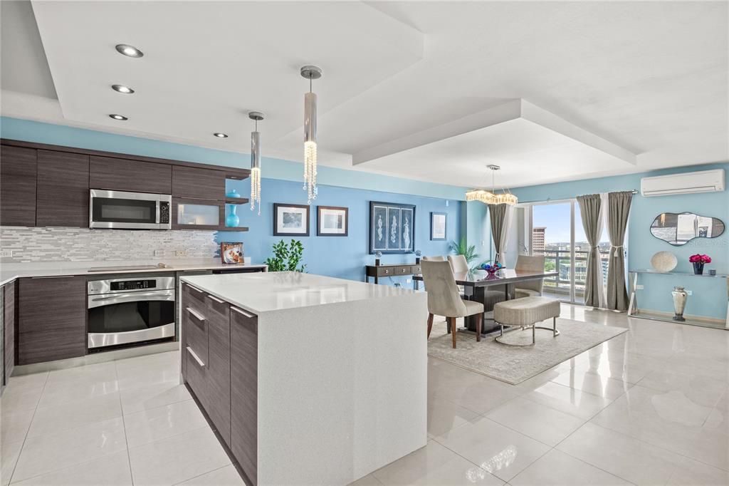 En Venta: $875,000 (2 camas, 2 baños, 1500 Pies cuadrados)